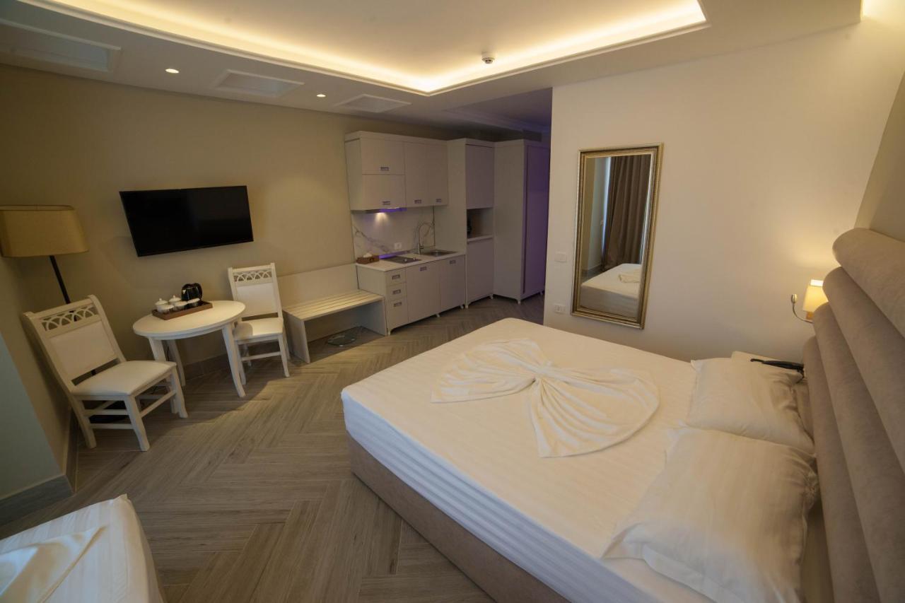 Grand Blue Fafa Resort & Spa Дуррес Экстерьер фото